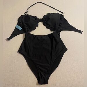 Sz Large scalloped edge top one piece monkini, never worn NWT